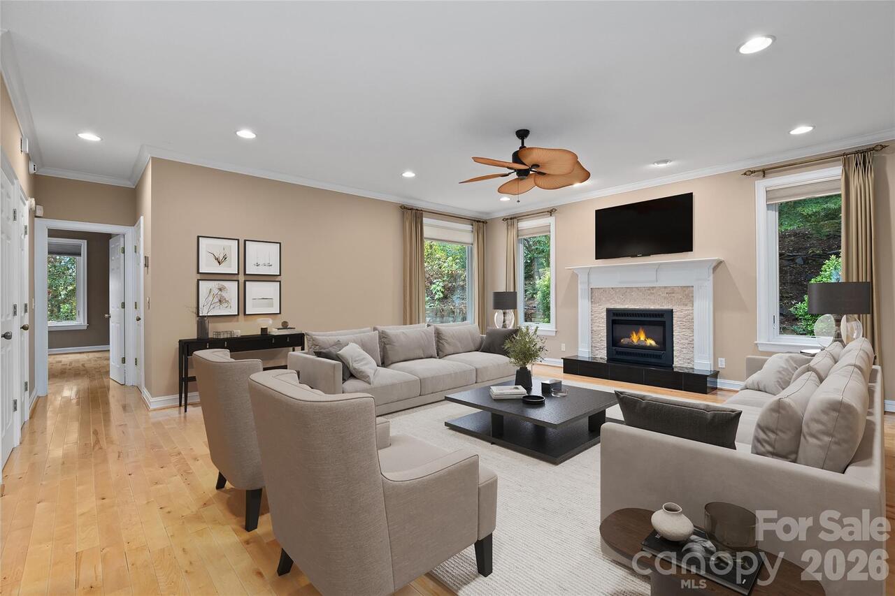 Listing Photo 16