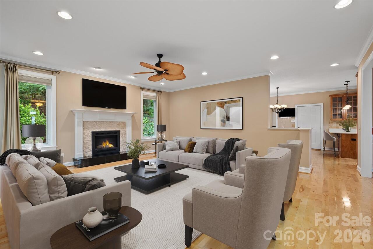 Listing Photo 17