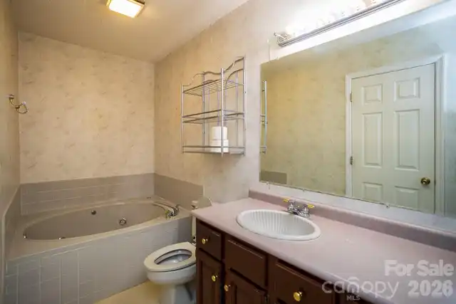 Listing Photo 14
