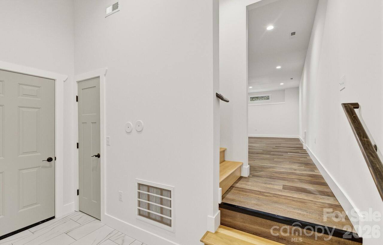 Listing Photo 34