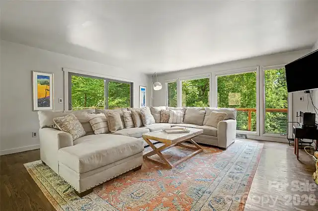 Listing Photo 15