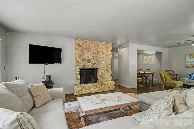 Listing Photo 19