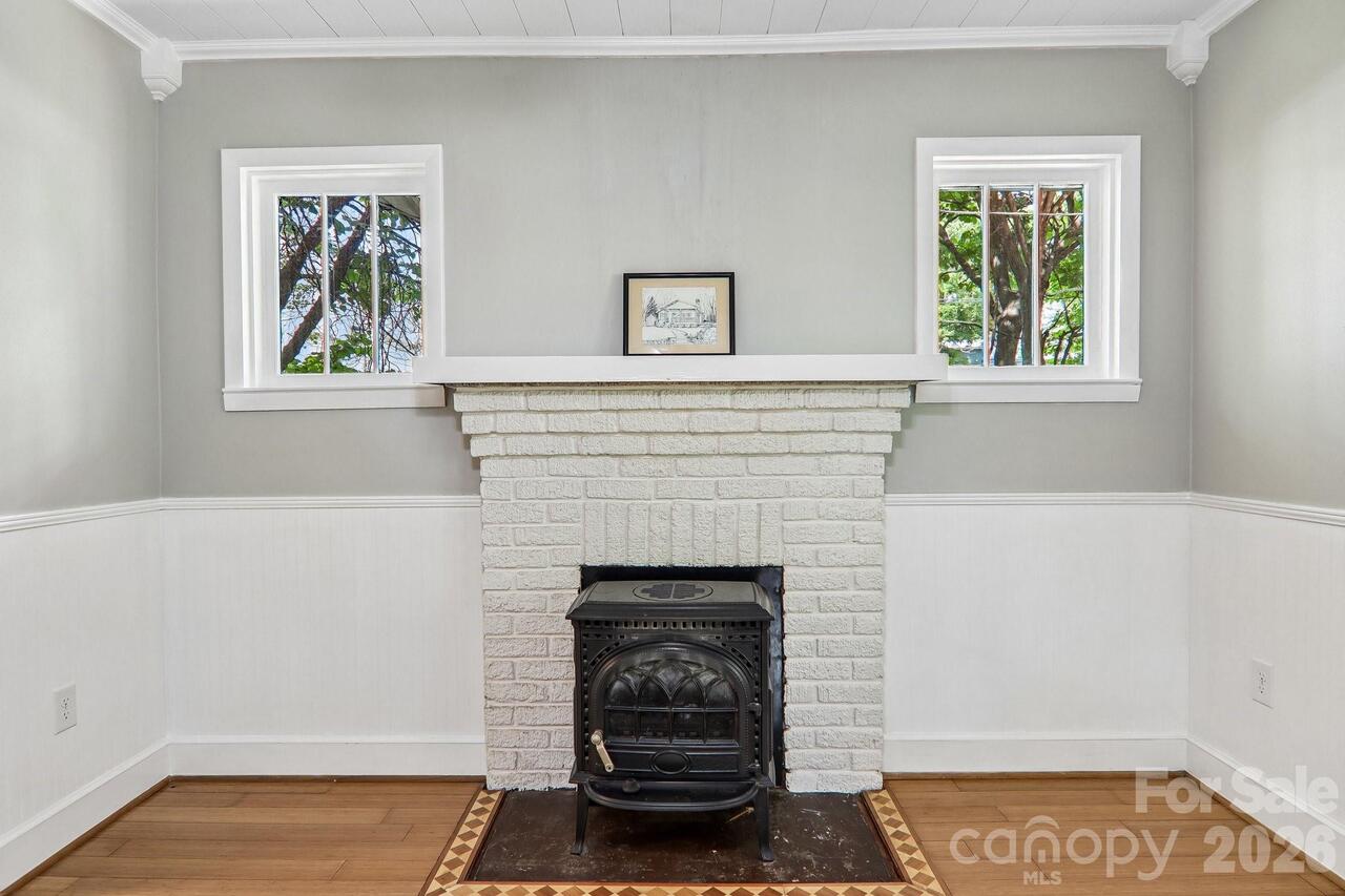 Listing Photo 10