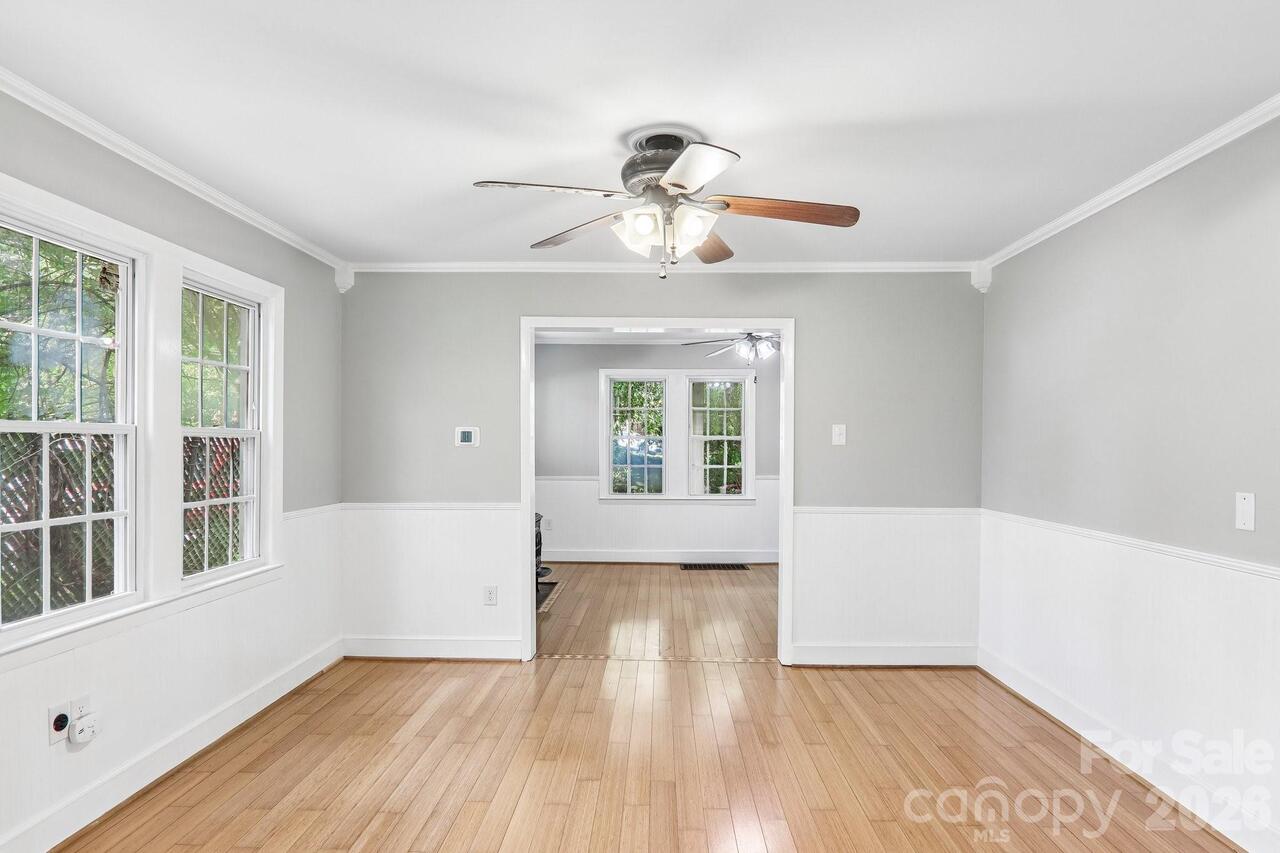 Listing Photo 12