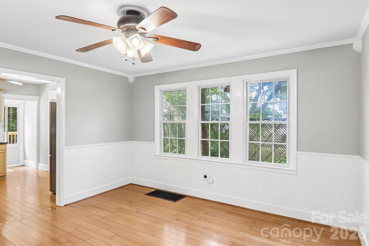 Listing Photo 14