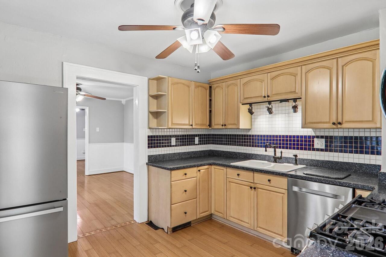 Listing Photo 19