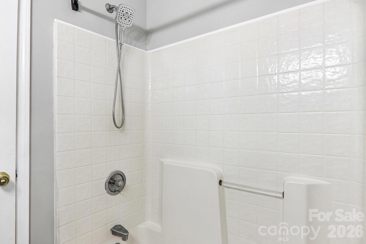 Listing Photo 28
