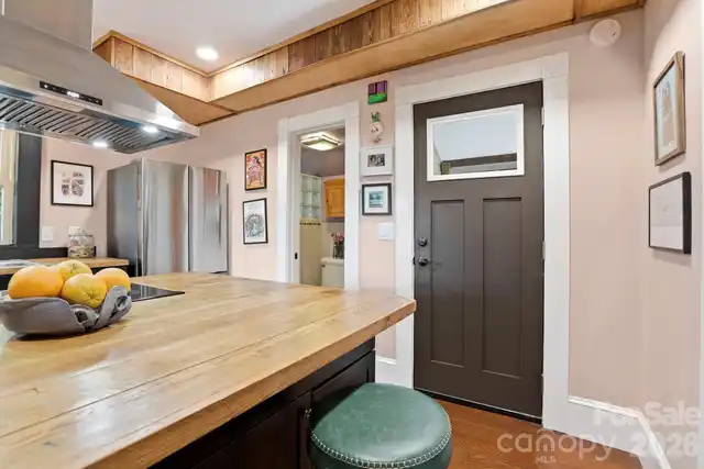 Listing Photo 7