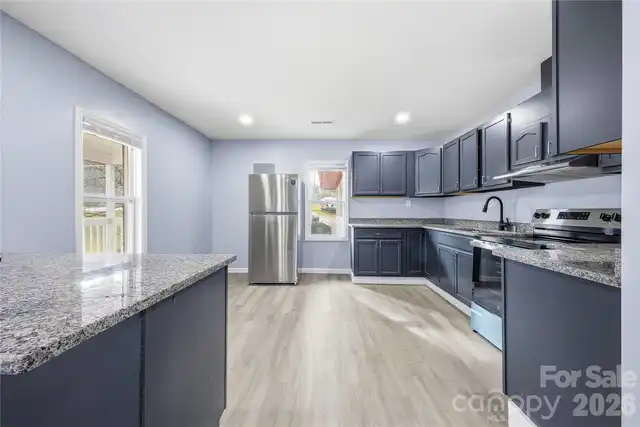 Listing Photo 8