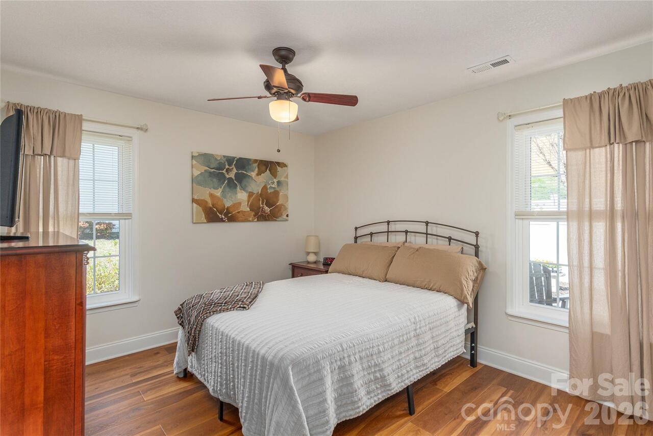 Listing Photo 13