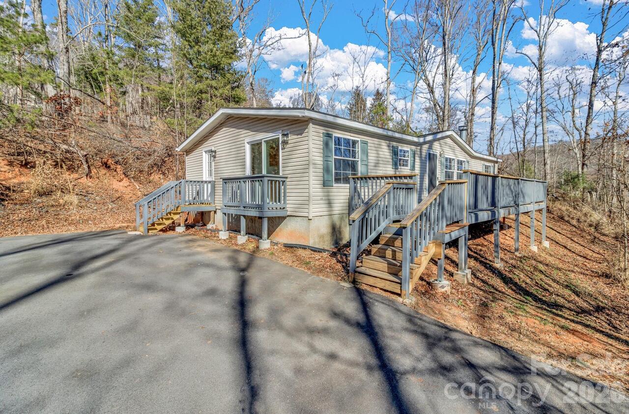 Listing Photo 10
