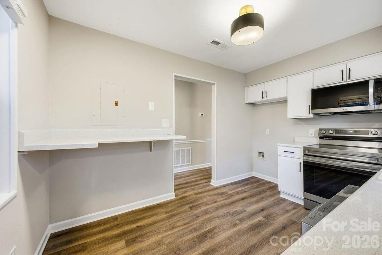 Listing Photo 9