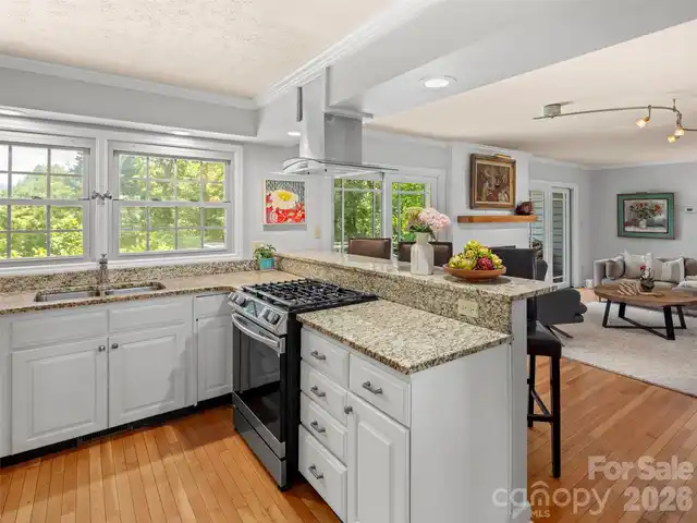 Listing Photo 17