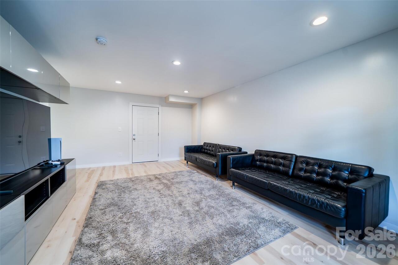 Listing Photo 27