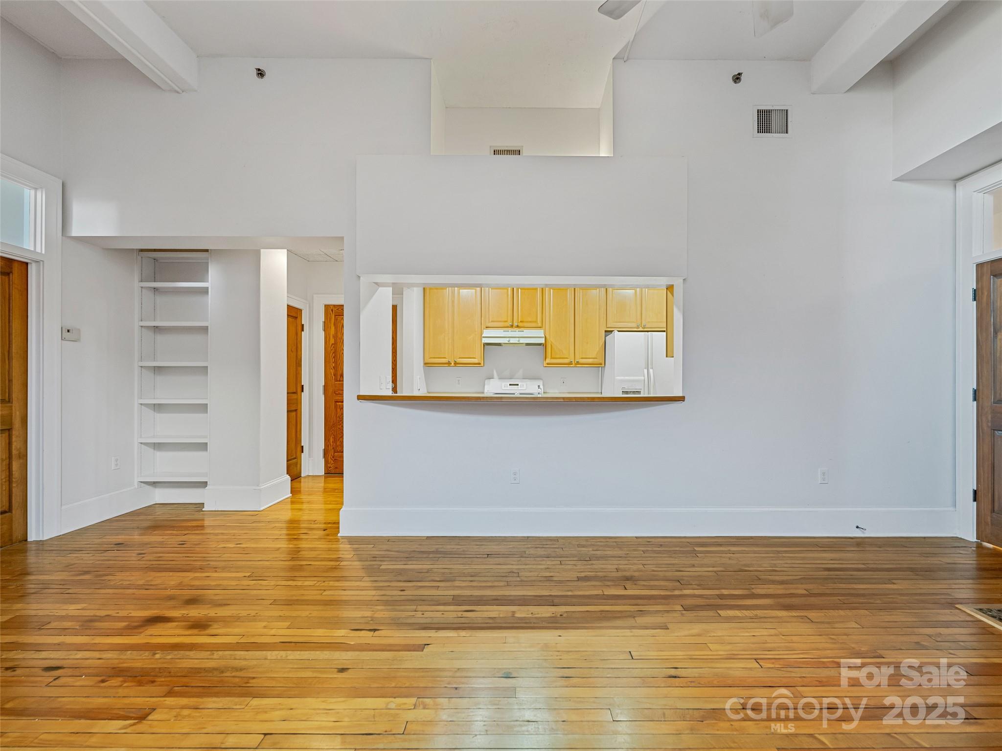 Listing Photo 8