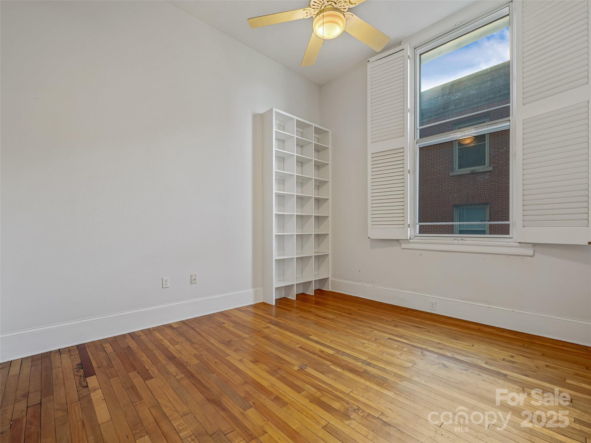 Listing Photo 17