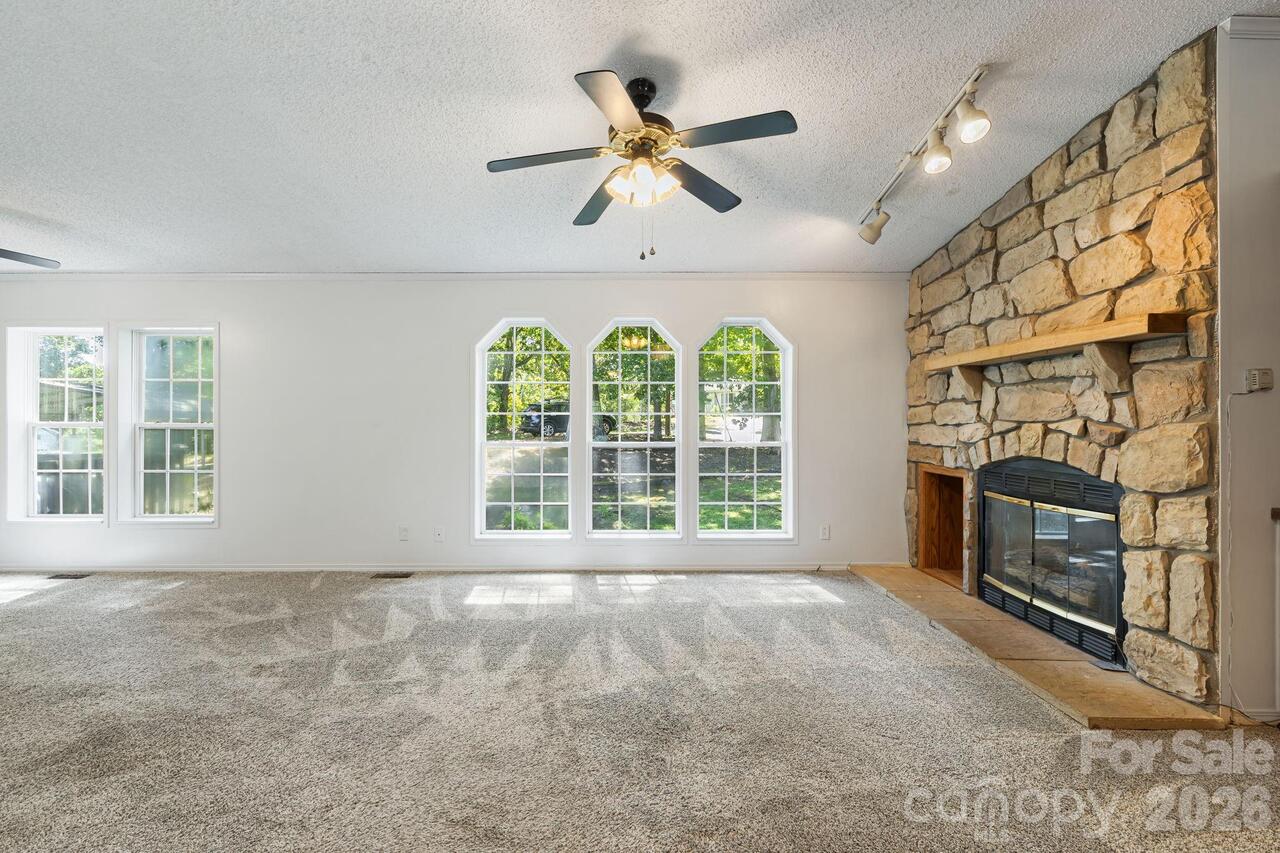Listing Photo 13