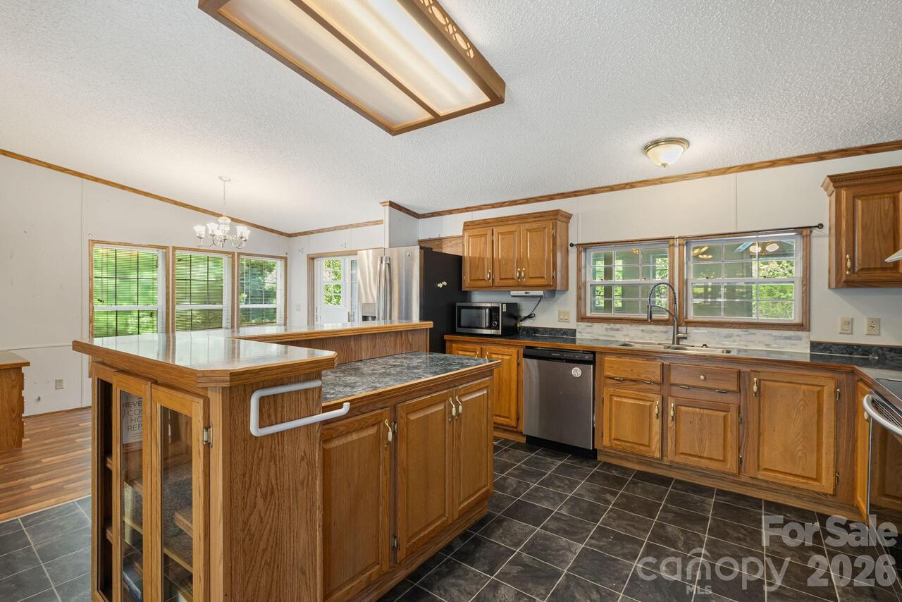 Listing Photo 16