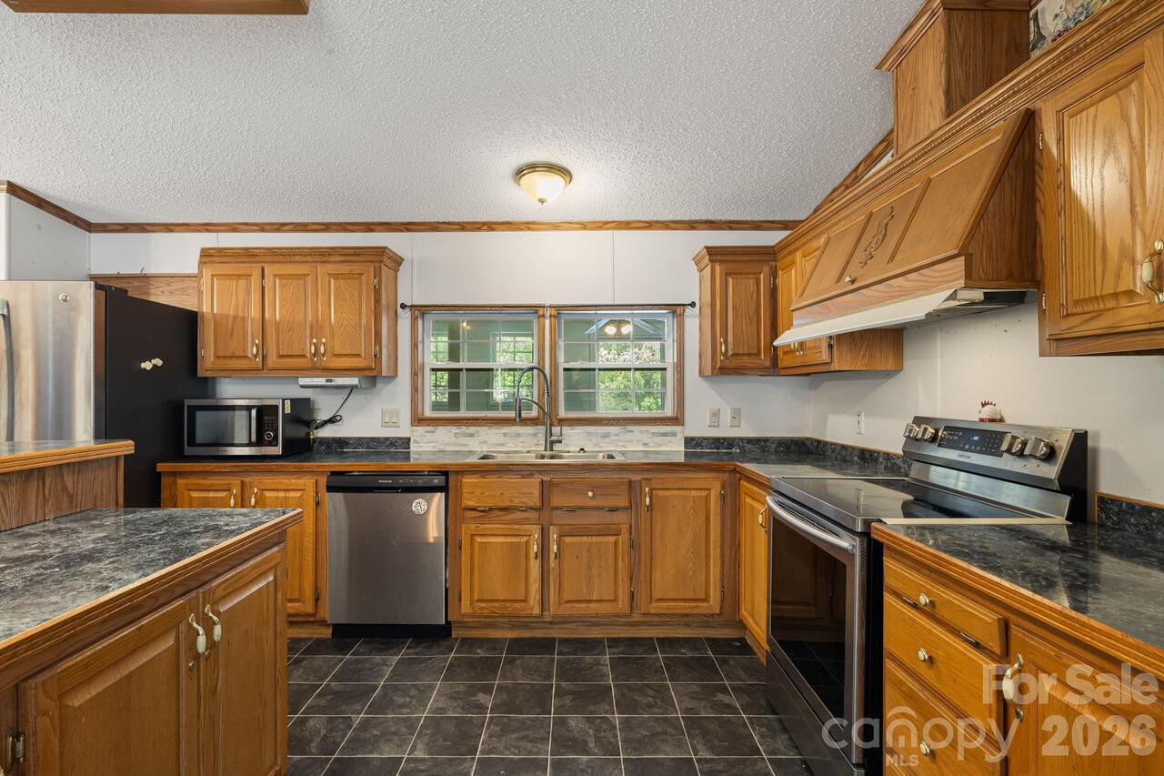 Listing Photo 17
