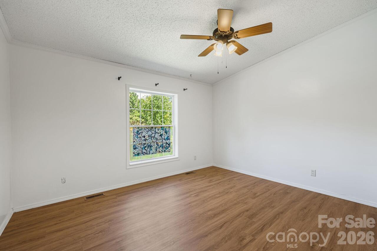 Listing Photo 27