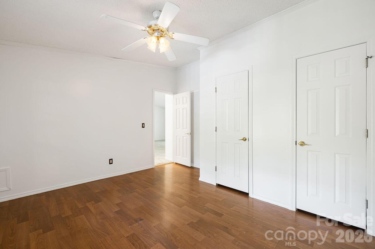 Listing Photo 29