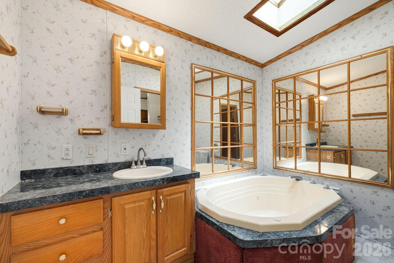Listing Photo 34
