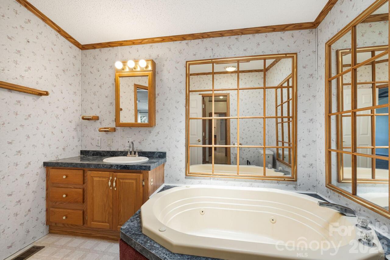 Listing Photo 35