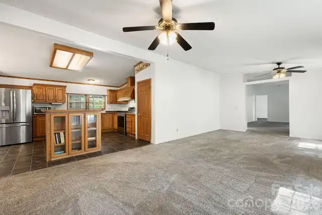 Listing Photo 16