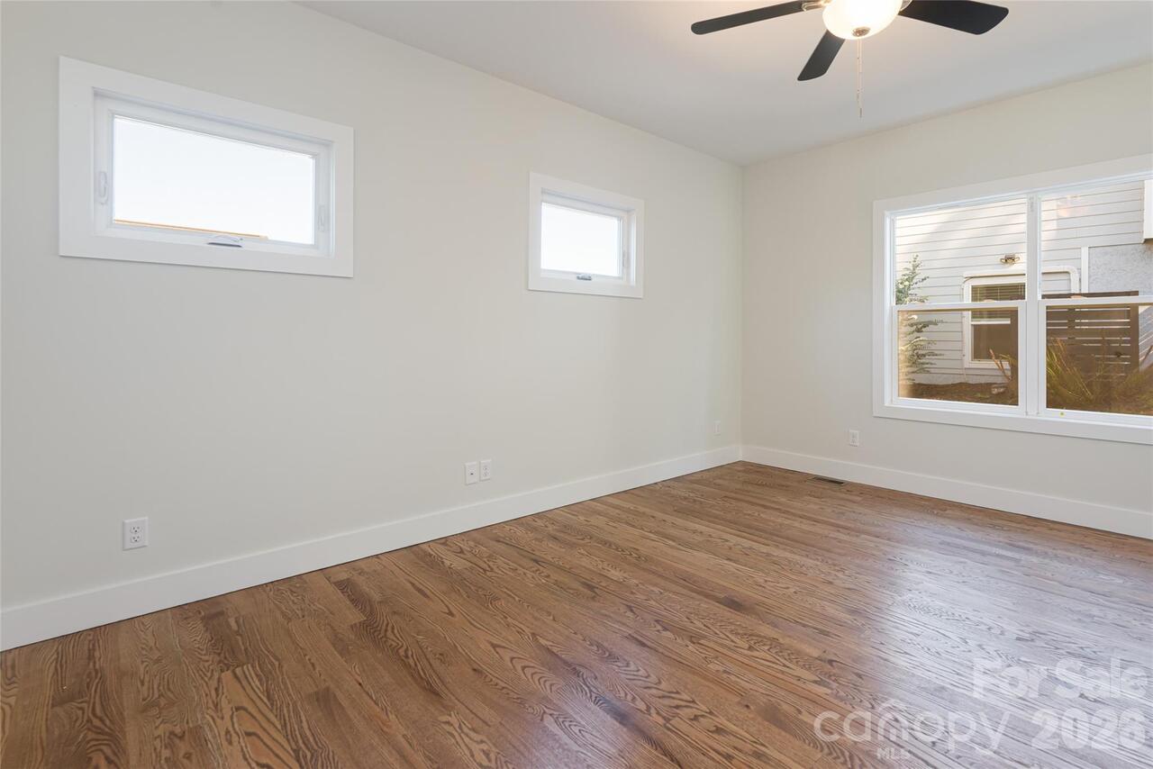 Listing Photo 23