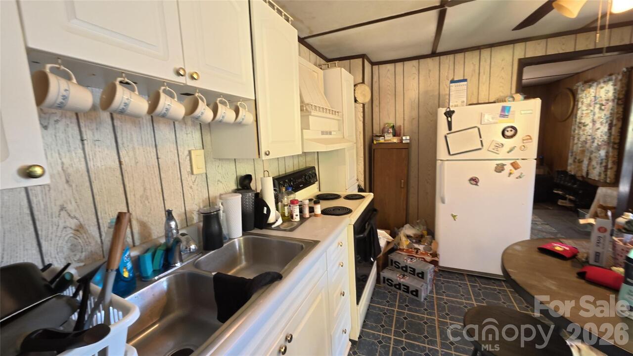 Listing Photo 7