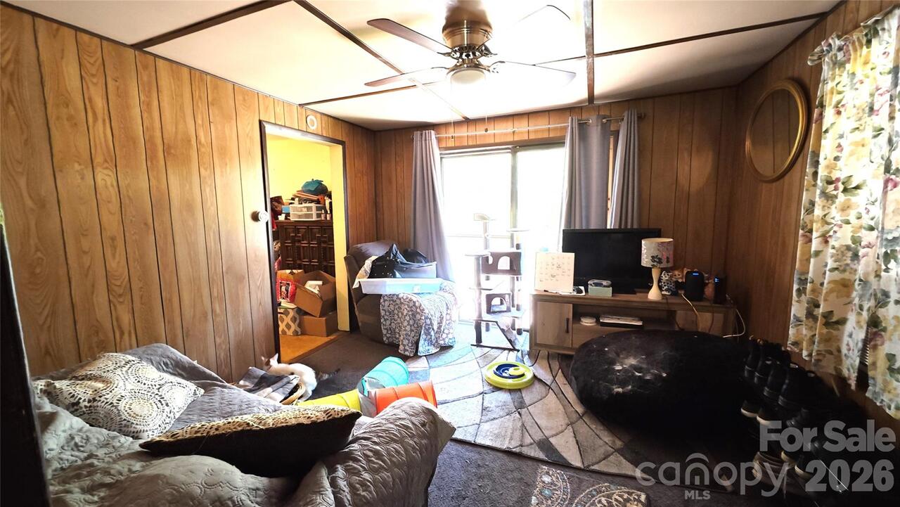 Listing Photo 8