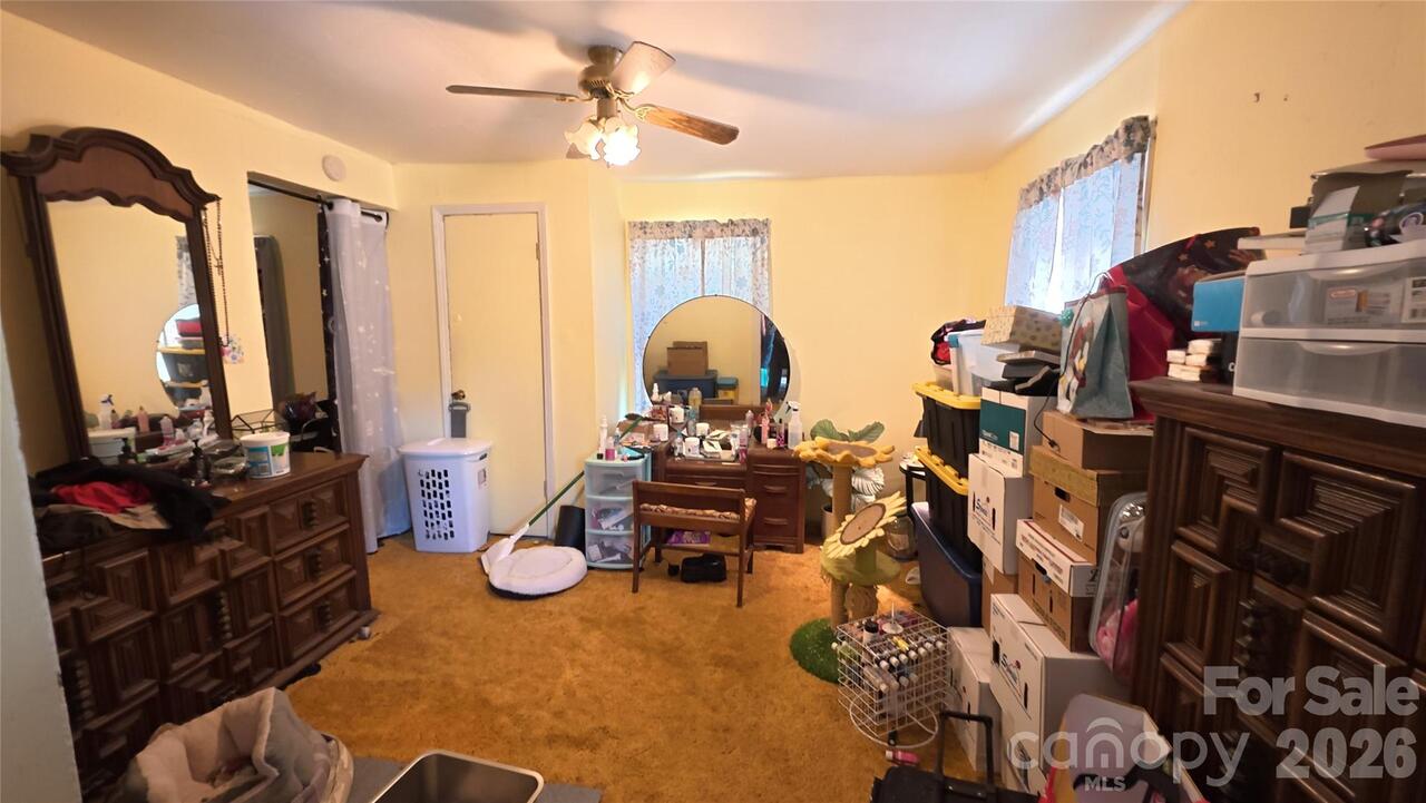 Listing Photo 12