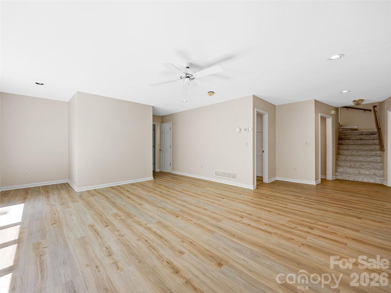 Listing Photo 38