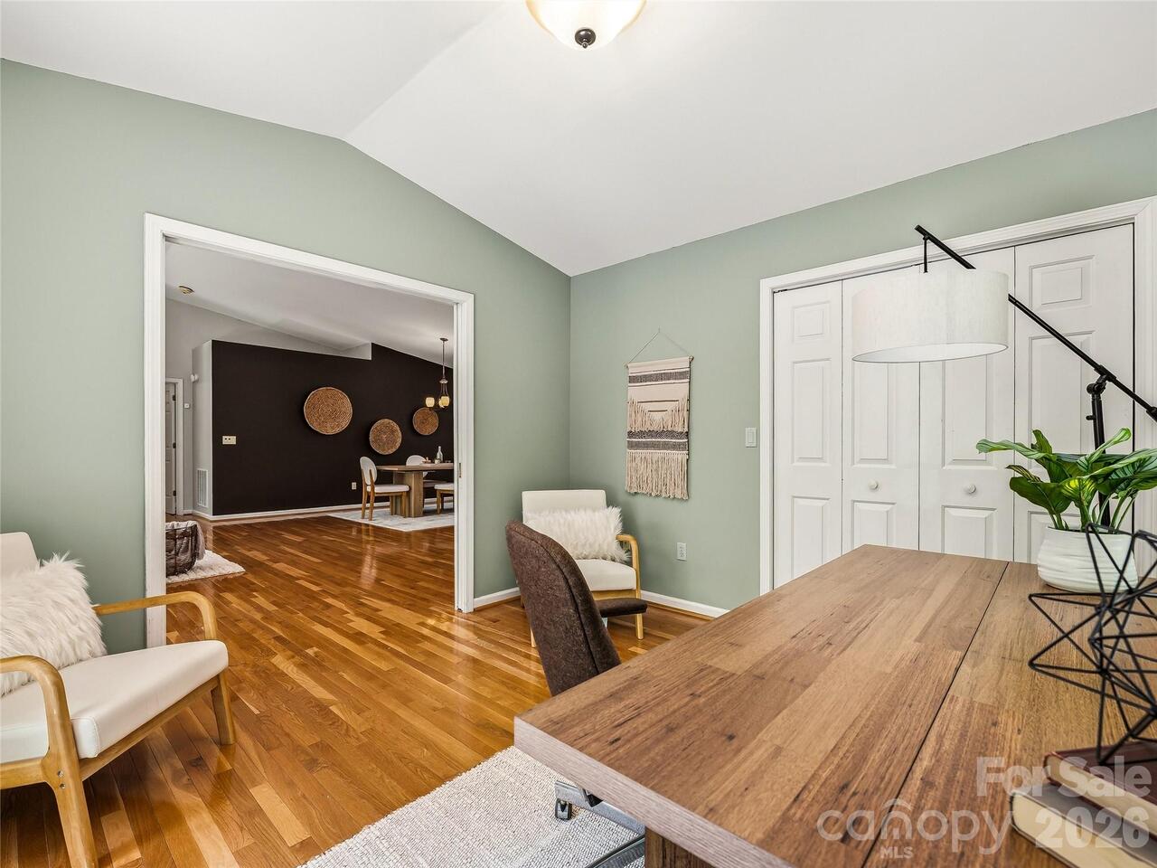 Listing Photo 15
