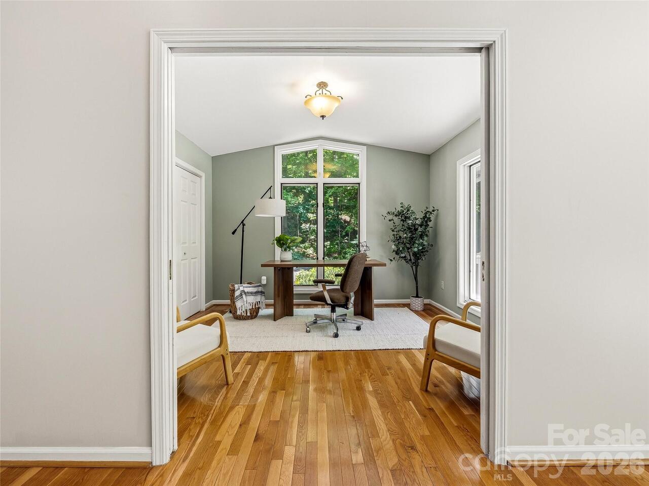 Listing Photo 18