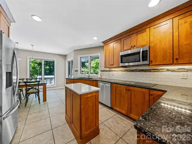 Listing Photo 22