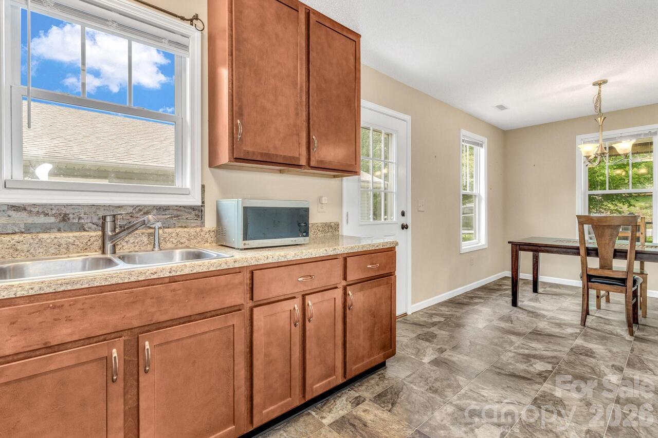 Listing Photo 14
