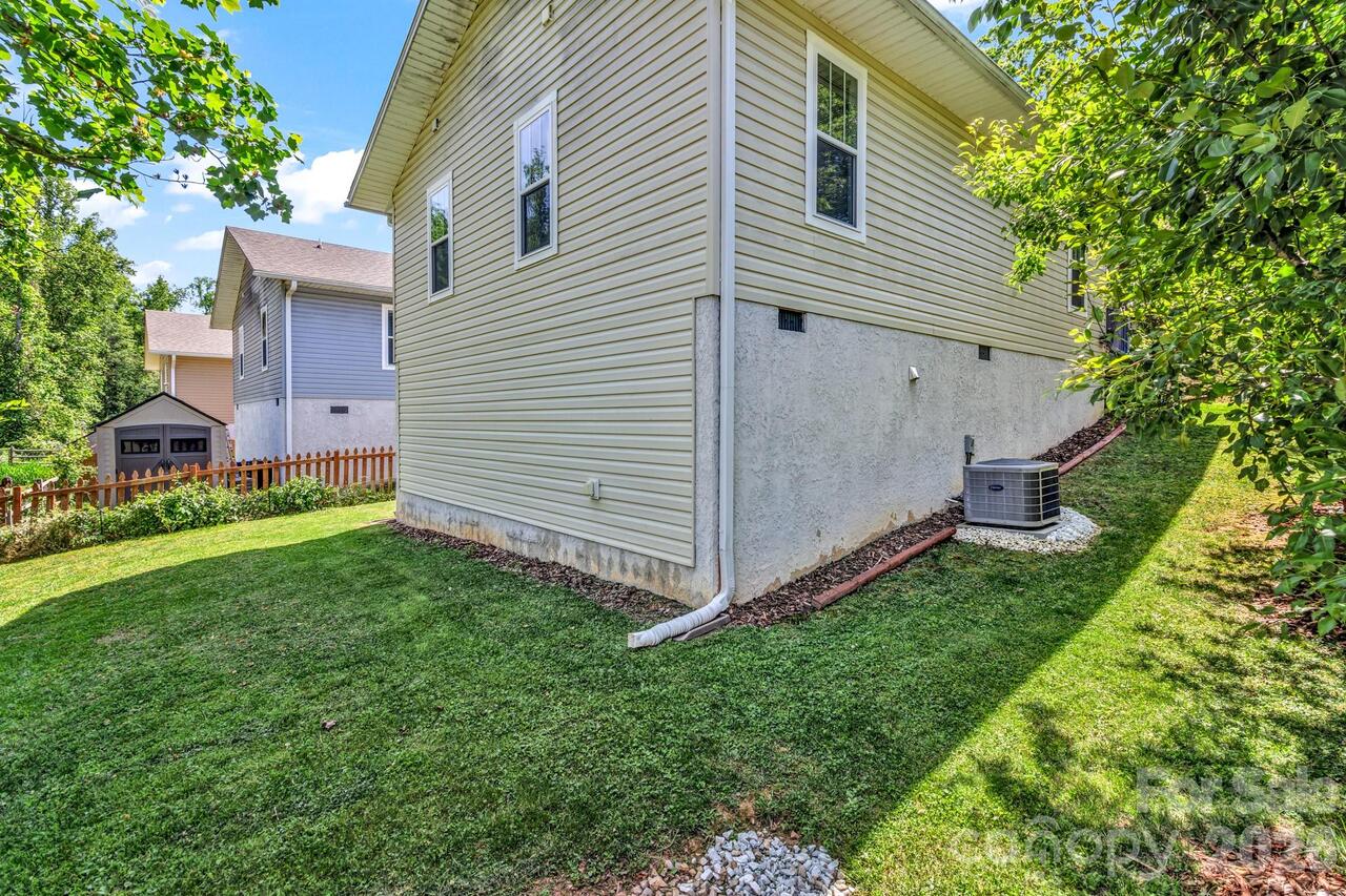 Listing Photo 24