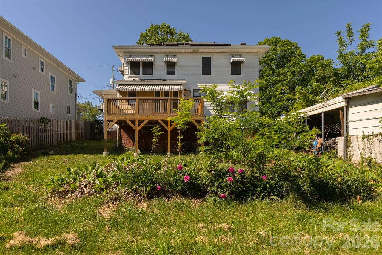 Listing Photo 11