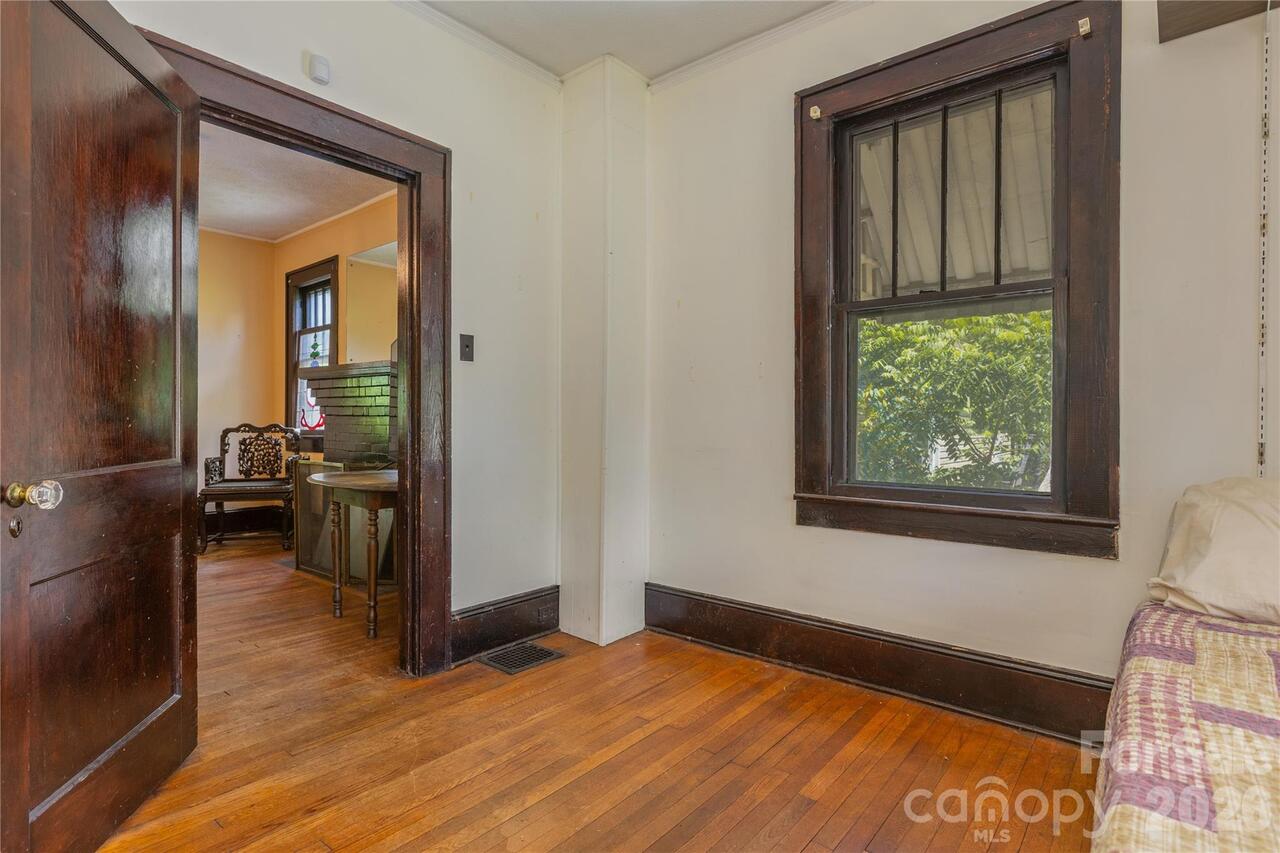 Listing Photo 17