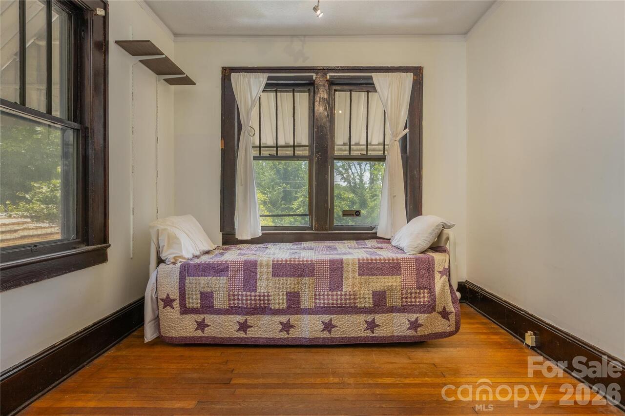 Listing Photo 22
