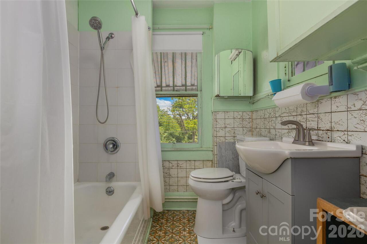Listing Photo 28