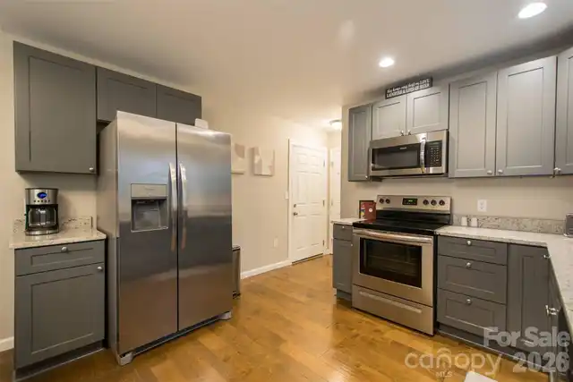 Listing Photo 5