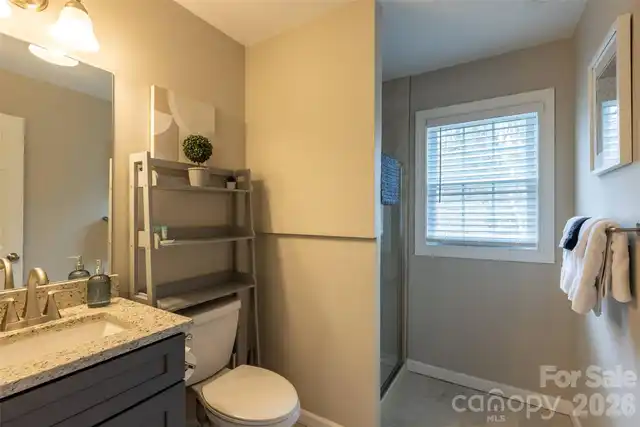 Listing Photo 10