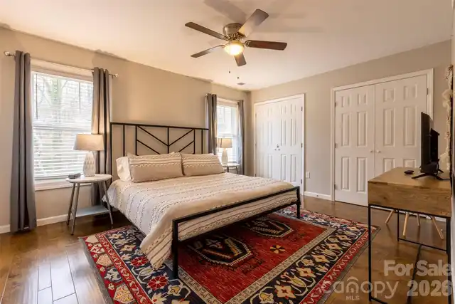 Listing Photo 12