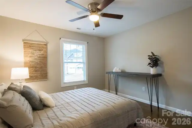 Listing Photo 18