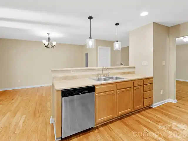Listing Photo 17