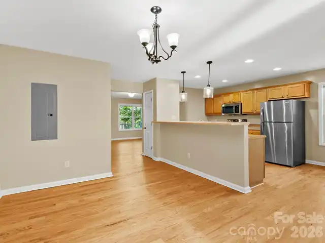 Listing Photo 18