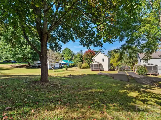 Listing Photo 33
