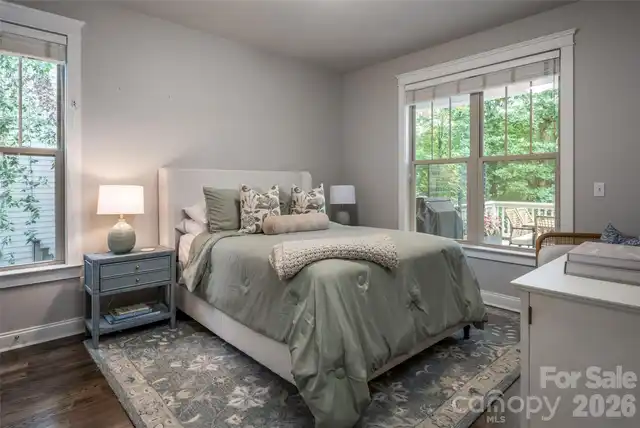 Listing Photo 18